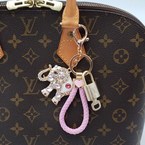 Authentic Louis Vuitton Lock & Key with unbranded Bagcharm, Keycharm 121825 - Picture 3 of 10